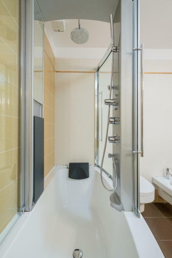 Petroni 38 By Studio Vita Bologna Exterior photo